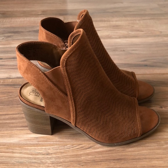 Time and Tru Shoes - Time and Tru Heels